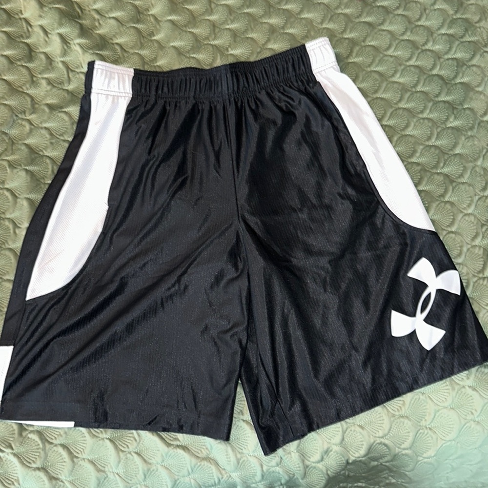 Under Armour Large Shiny Shorts